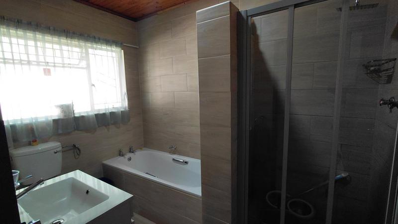 3 Bedroom Property for Sale in Langenhovenpark Free State